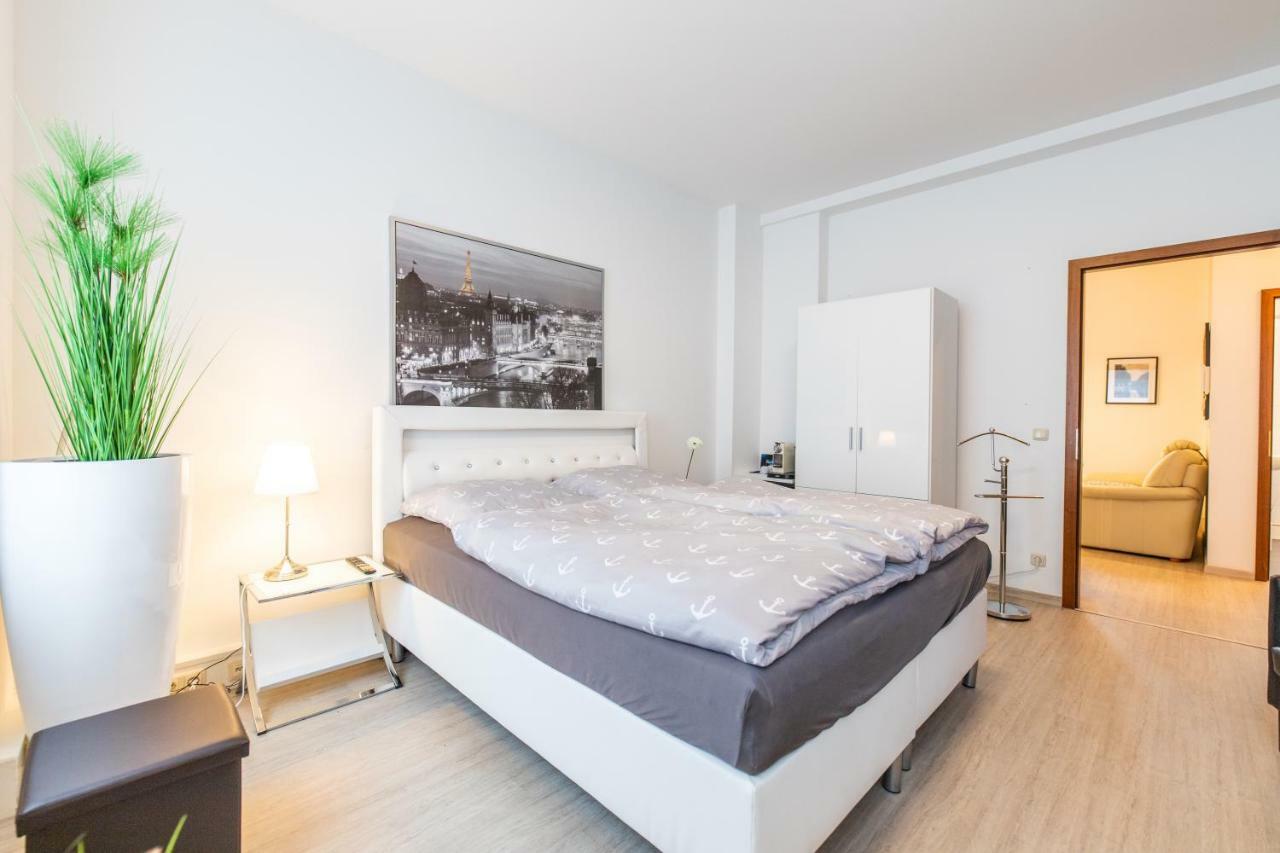 Fischerwiege Ferienwohnungen & Apartments Am Dom แอร์ฟวร์ท ภายนอก รูปภาพ