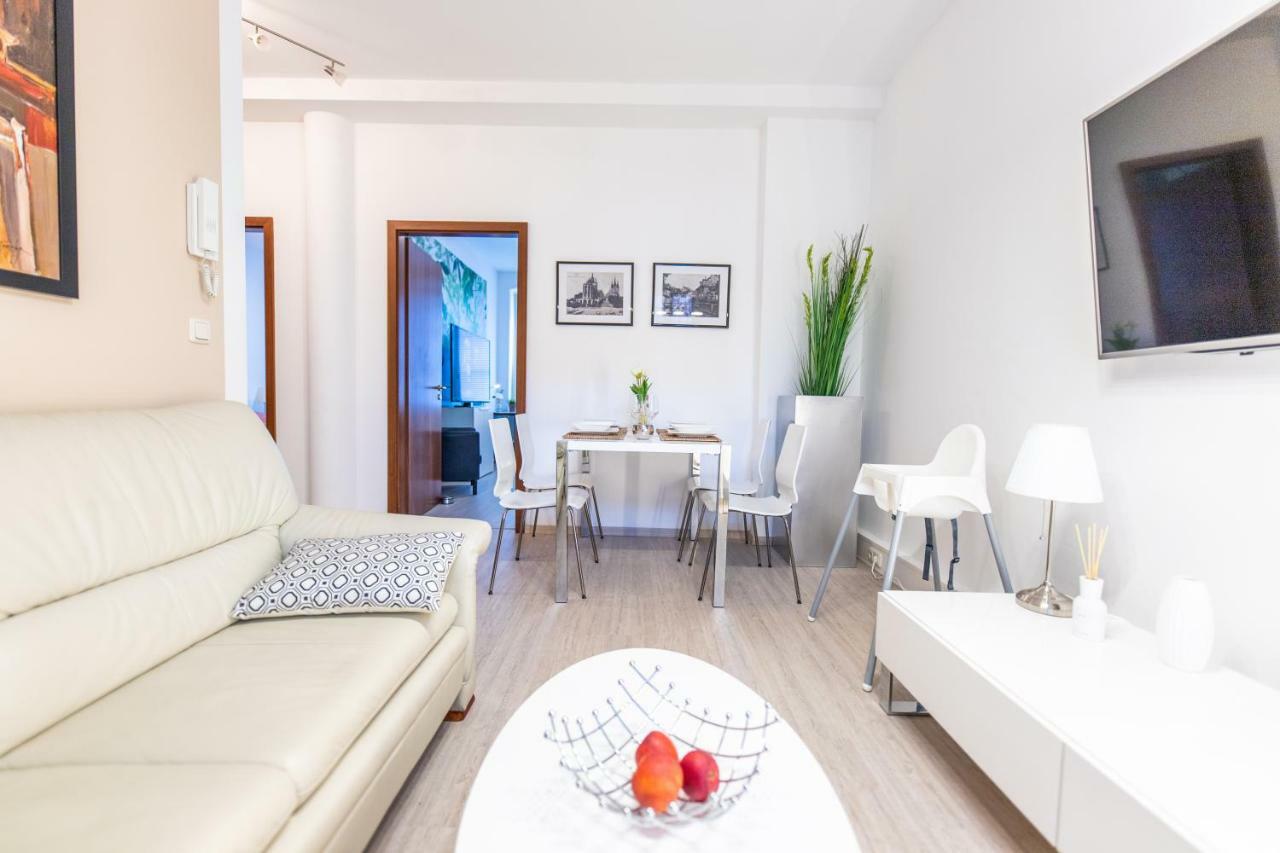 Fischerwiege Ferienwohnungen & Apartments Am Dom แอร์ฟวร์ท ภายนอก รูปภาพ